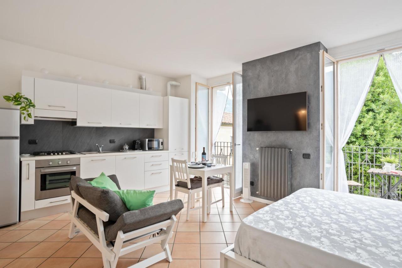 Lake Como Studio With Balcony And Private Parking Ossuccio ภายนอก รูปภาพ